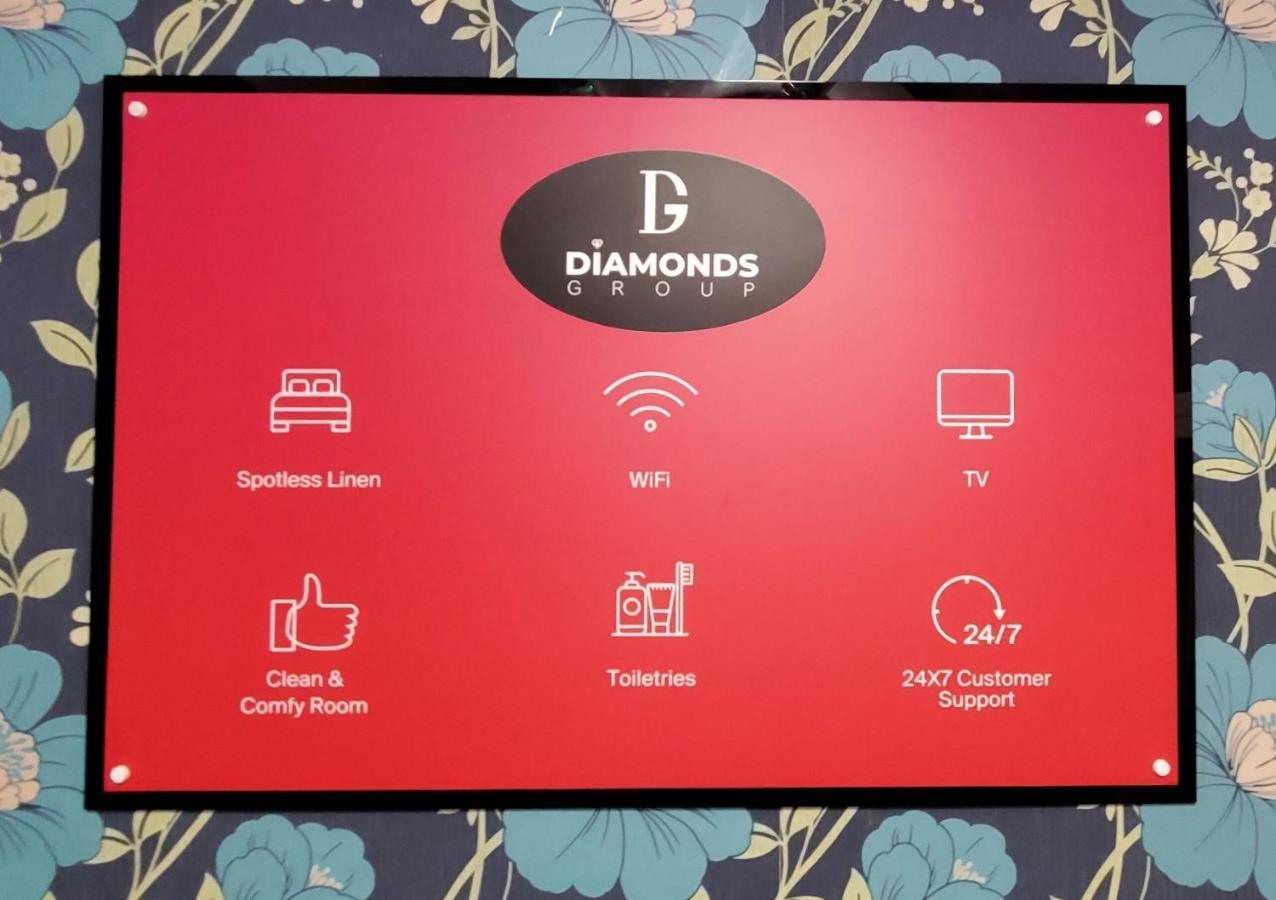 Diamonds Guest House Йорк Екстер'єр фото
