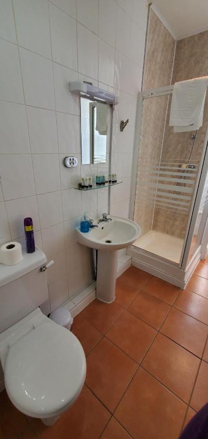 Diamonds Guest House Йорк Екстер'єр фото