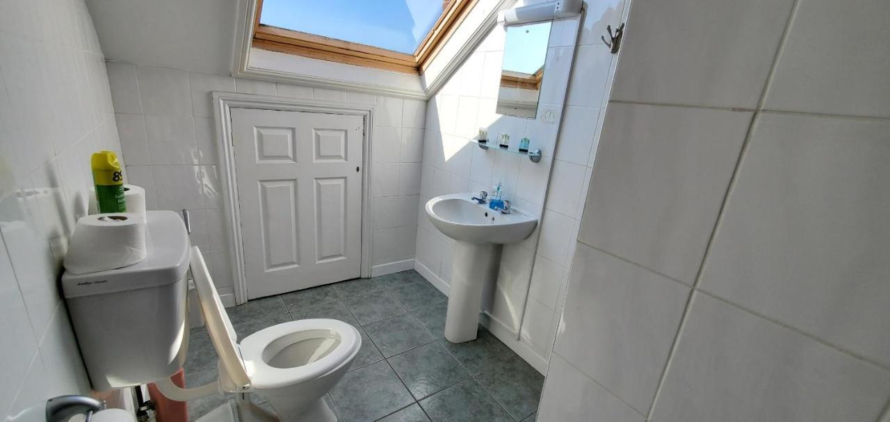 Diamonds Guest House Йорк Екстер'єр фото