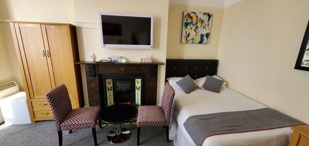 Diamonds Guest House Йорк Екстер'єр фото