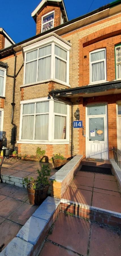 Diamonds Guest House Йорк Екстер'єр фото