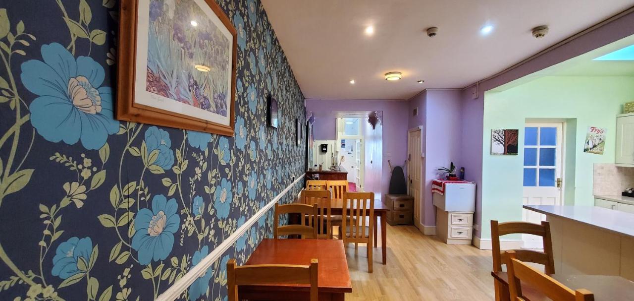Diamonds Guest House Йорк Екстер'єр фото